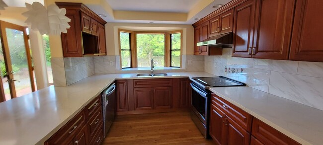 Foto del edificio - Beautiful Bed 4, Bath 2.5, home!