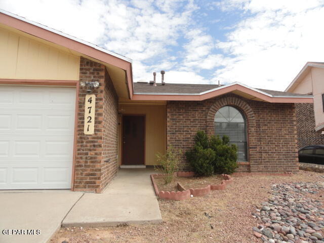 Building Photo - 4721 Loma De Plata Dr