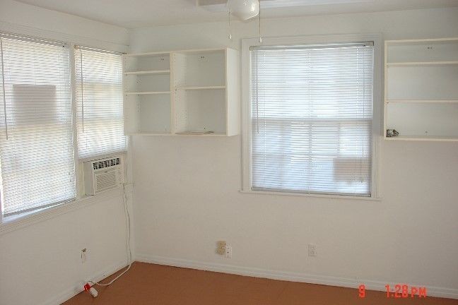 Building Photo - 428 N Peninsula Dr