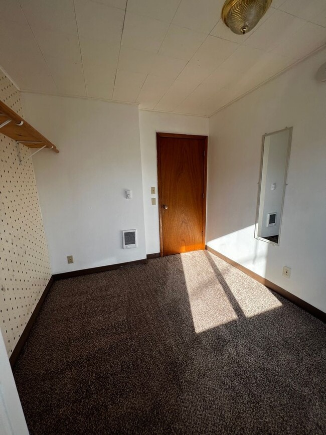 Foto del edificio - VMH-Vine Maple Triplex