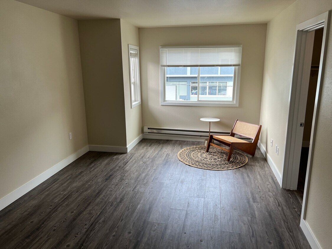 Hilltop Apartments Apartments in WA