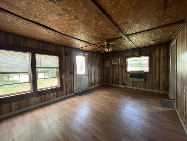 Building Photo - 6231 Zinc Rd