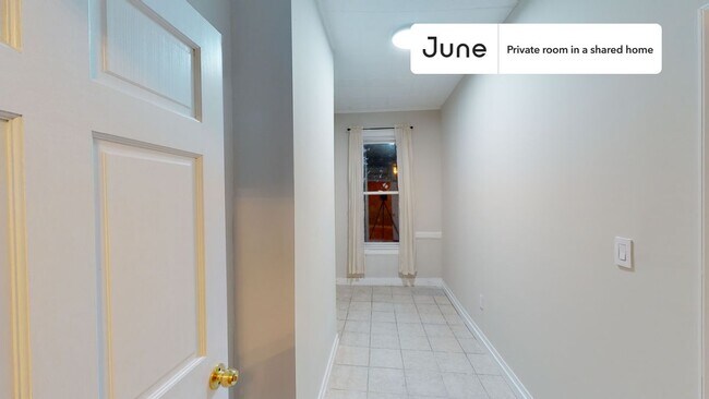 Foto del edificio - Room in Shared 5 bed/2 bath home in Sunset Park