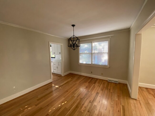 Building Photo - 2805 Burney Dr