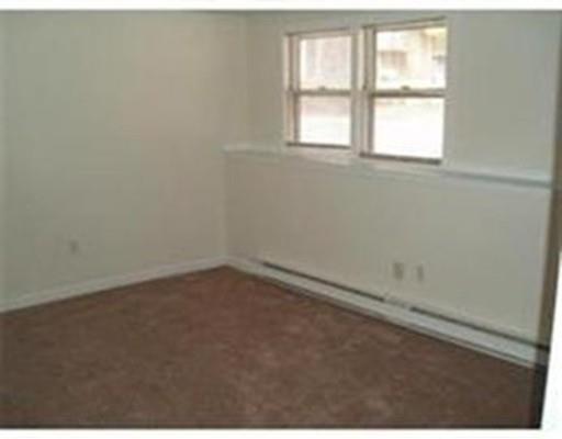 Primary Photo - 20 Hampson St