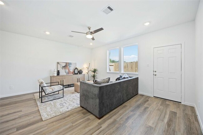 Foto del edificio - 5930 Manning Oaks St