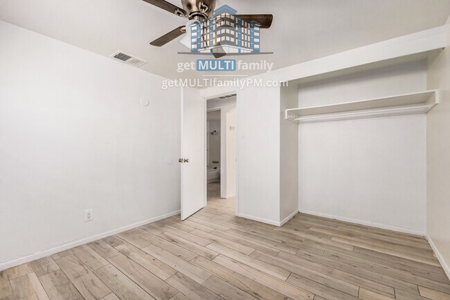 Foto del edificio - 1402 W Mercer Ln