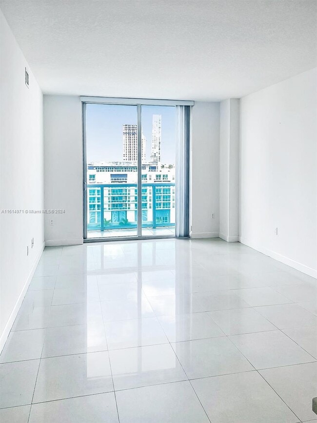 Building Photo - 333 NE 24th St