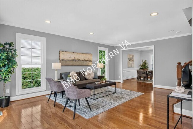 Foto del edificio - 43790 Laburnum Square