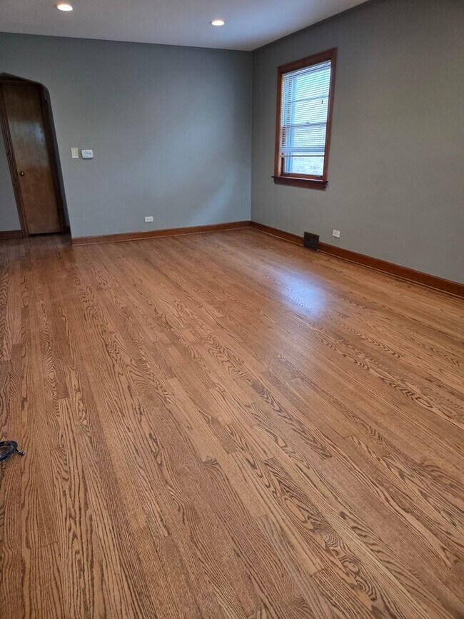Foto del edificio - 5842 N Mulligan Ave
