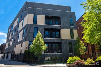 Building Photo - 1045 W Cornelia Ave