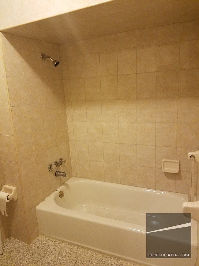 Foto del edificio - 491 Emerald St