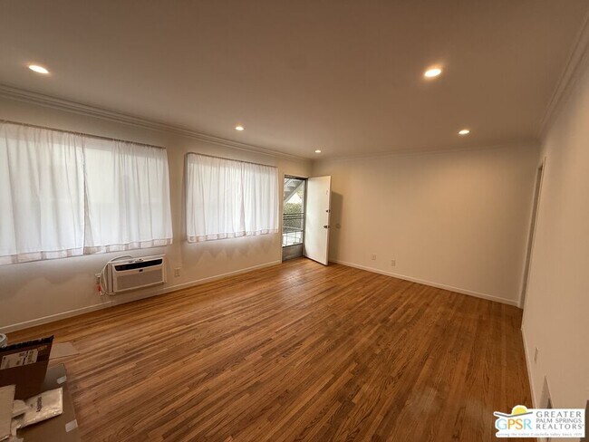 Foto del edificio - 1057 S Genesee Ave