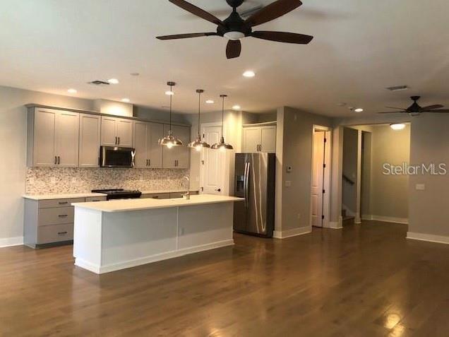 Building Photo - 4545 Chinkapin Dr