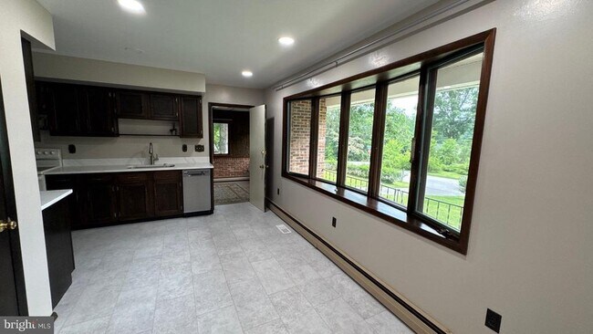 Foto del edificio - 5157 Bonnie Acres Dr
