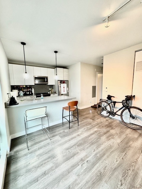 Building Photo - 2407 W Eastwood Ave