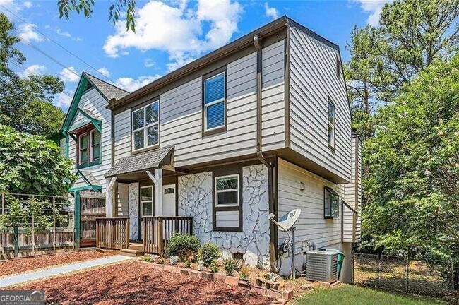 Building Photo - 1256 Ridgecrest Ln SE