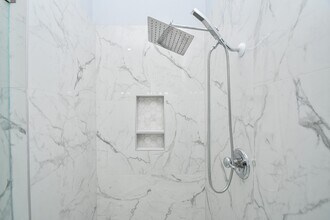 Building Photo - 1016 Studer St