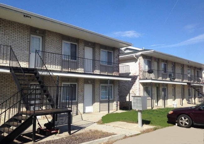 Building Photo - Lincoln Park Apartments