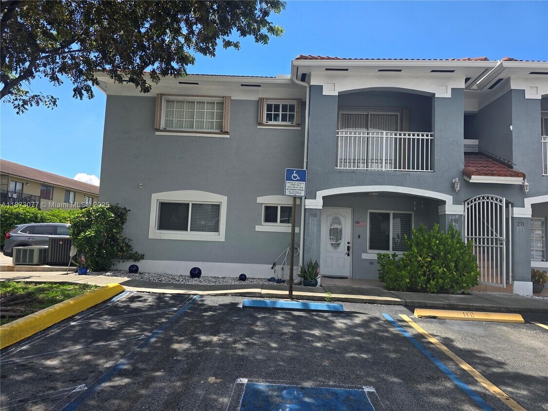 Primary Photo - 2850 W 80th St