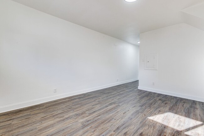 Foto del edificio - 2439 Arlington Ave