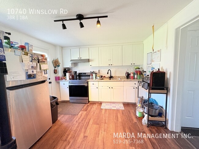 Photo du bâtiment - Welcome to 10704 Winslow Rd