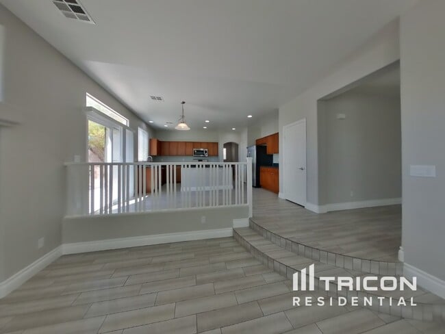 Building Photo - 9105 Nicklewood Ave