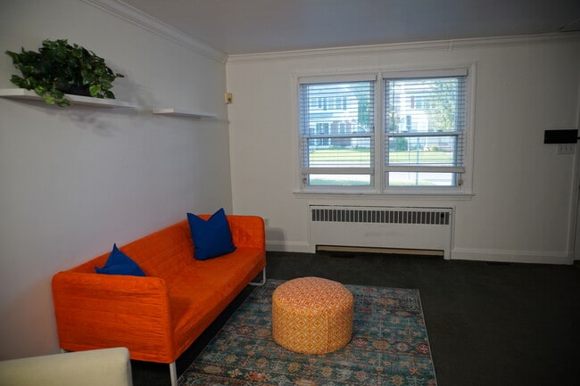 Building Photo - 205 Burke Ave