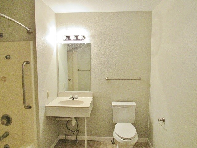 Building Photo - 4909 Universal Dr