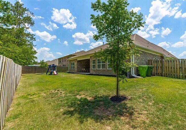 Foto del edificio - 488 Forest Creek Way