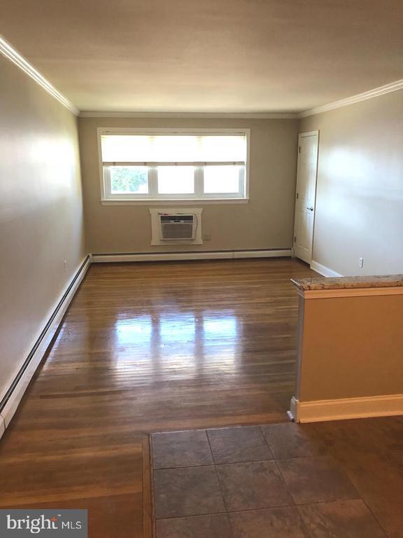 Foto del edificio - 9317 Cottage St