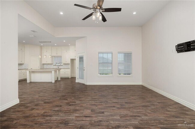 Foto del edificio - 14 E St