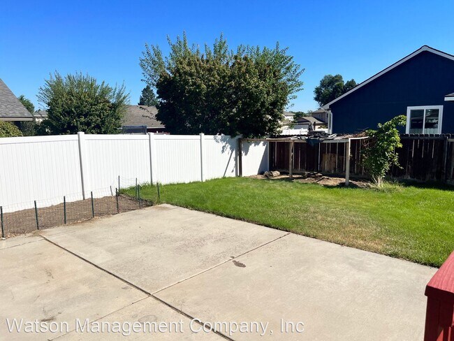 Building Photo - 3 br, 3 bath House - 7002 N Bluegrass