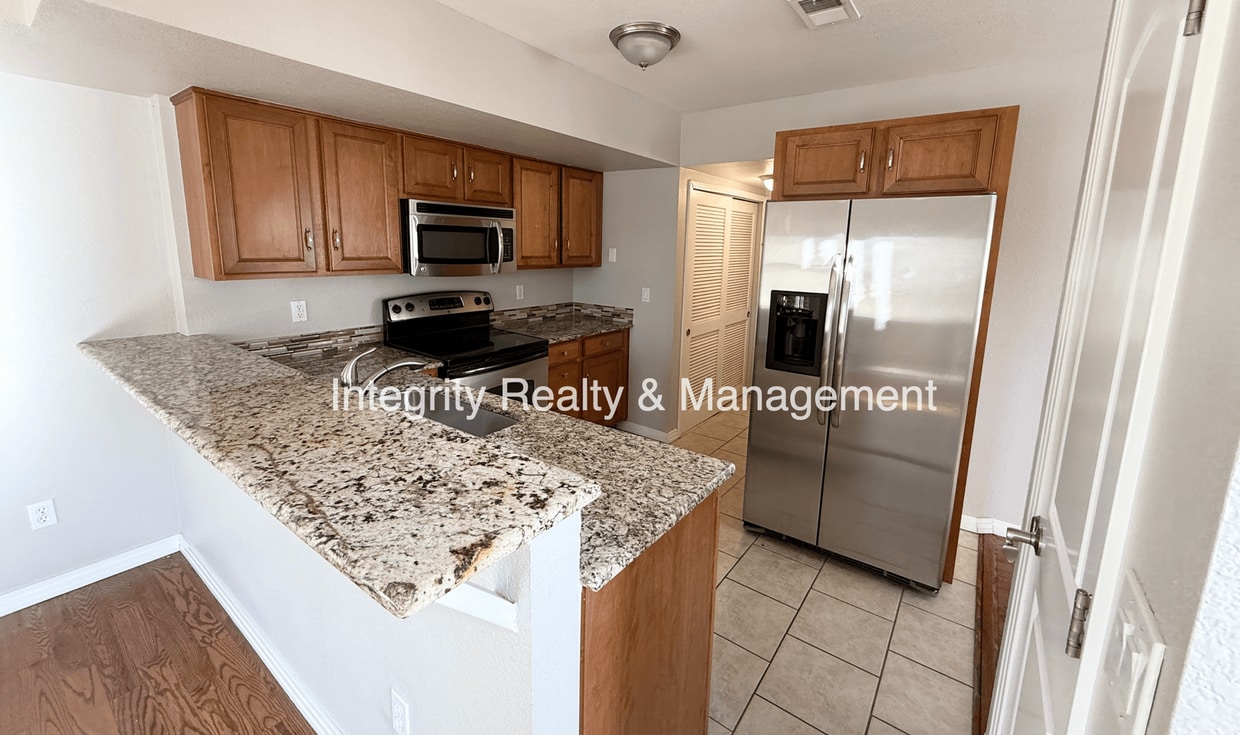 Photo - 2 Bed, 3 bath, 1,194 sqft. 4001 E 16th Ave