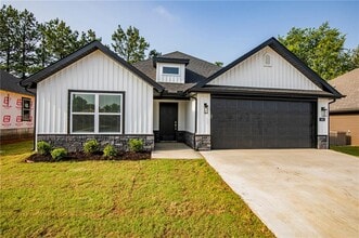 Building Photo - 508 E Osage Trce