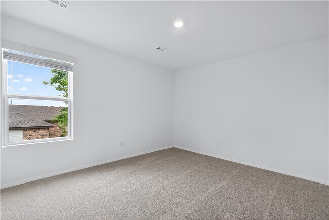 Foto del edificio - 6800 SW Dignity Ave