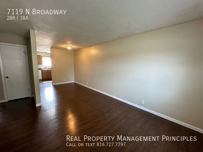 Foto del edificio - Spacious, updated, 2 Bedroom, 1 Bathroom T...
