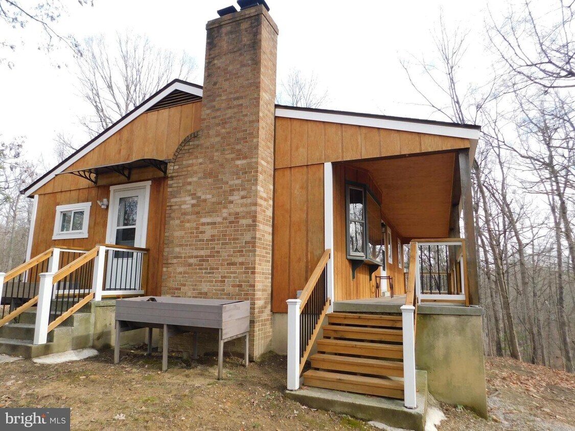 52 Lewin Hill Ln, Bluemont, VA 20135 House Rental in Bluemont, VA