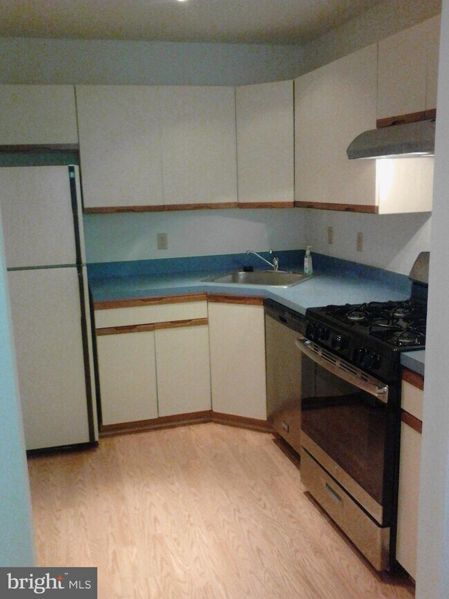 Foto del edificio - 520 Steeplechase Ct