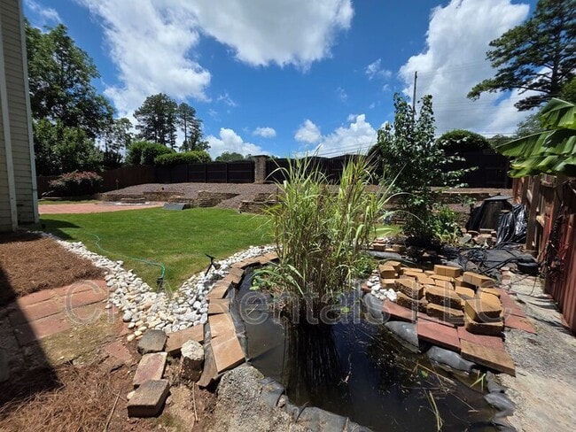 Building Photo - 1721 Paramore Pl NE