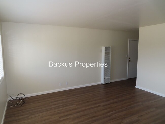 Building Photo - Wonderful duplex in country setting
