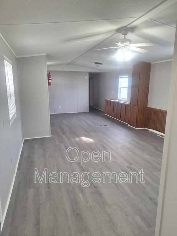 Building Photo - 301 Mantle Ave