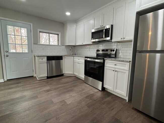 Foto del edificio - 1001 Rozel Ave