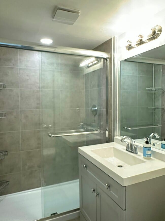 Building Photo - 942 NW 58th St