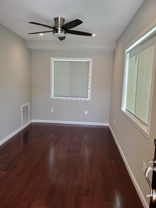 Living area - 8023 Genesta Ave
