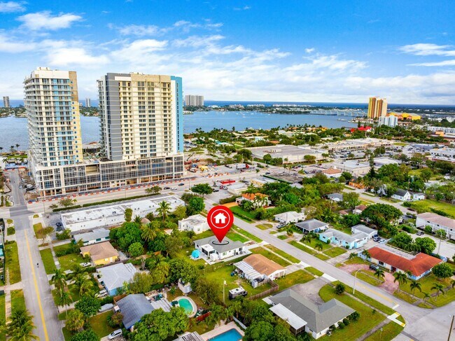 Foto del edificio - 121 Bayberry Dr