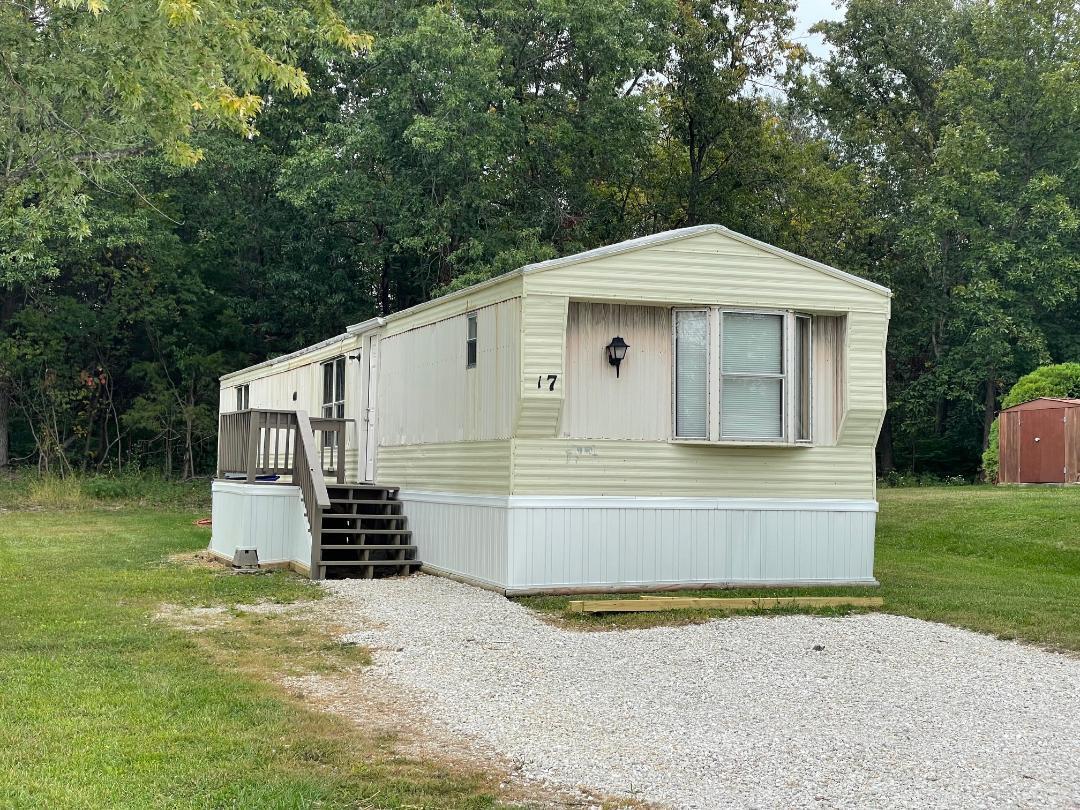 Primary Photo - 17 Fox Haven Dr