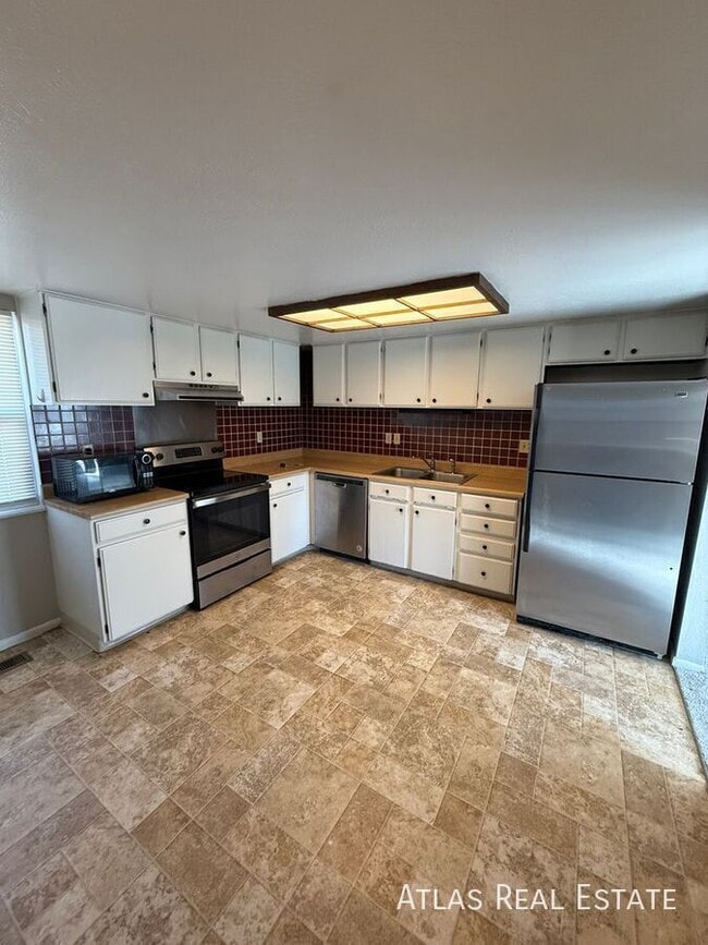 Foto del edificio - 3121 W 133rd Cir