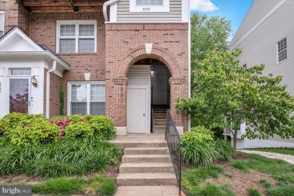 Primary Photo - 5995 Terrapin Pl