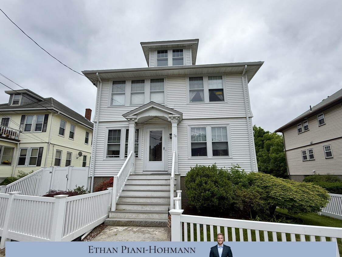 Primary Photo - 78 Hunnewell Ave